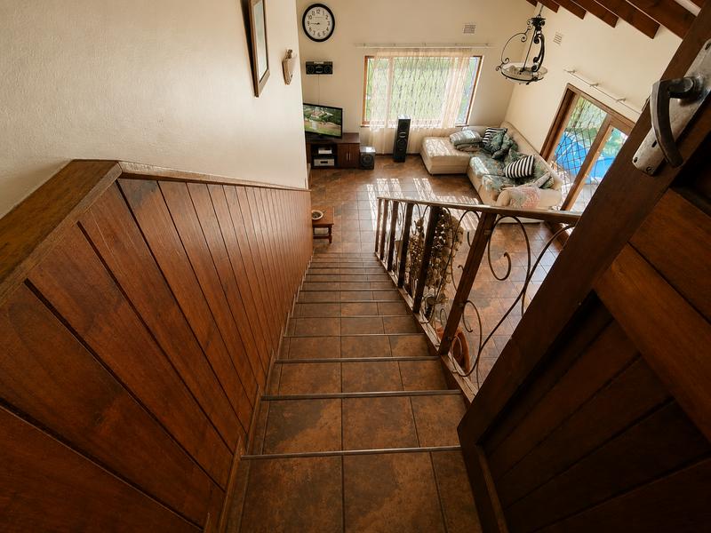 5 Bedroom Property for Sale in Glenmore Beach KwaZulu-Natal