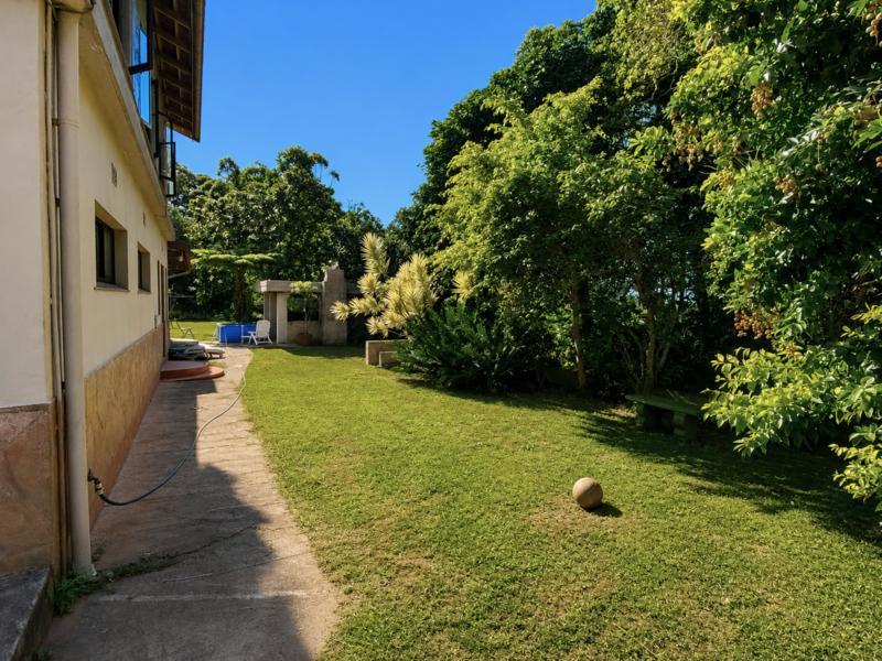 5 Bedroom Property for Sale in Glenmore Beach KwaZulu-Natal