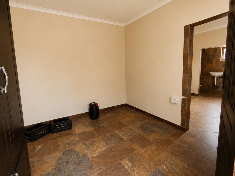 5 Bedroom Property for Sale in Glenmore Beach KwaZulu-Natal