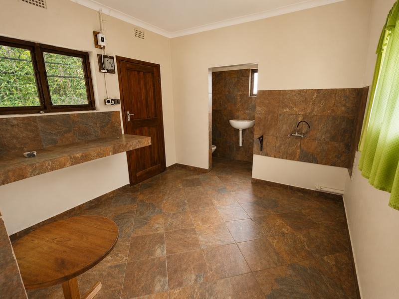 5 Bedroom Property for Sale in Glenmore Beach KwaZulu-Natal