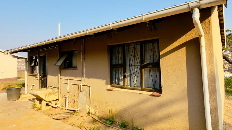 2 Bedroom Property for Sale in Umlazi KwaZulu-Natal