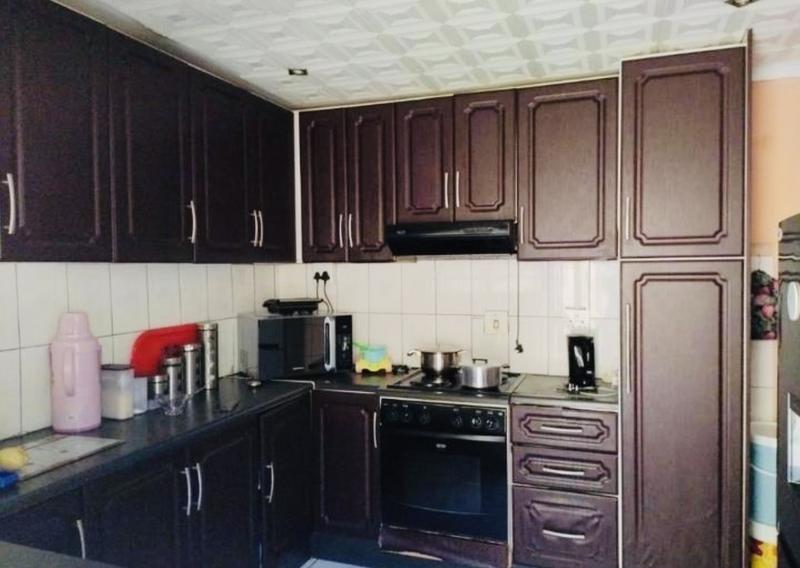 2 Bedroom Property for Sale in Umlazi KwaZulu-Natal