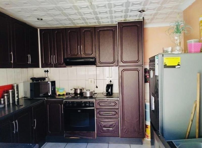 2 Bedroom Property for Sale in Umlazi KwaZulu-Natal