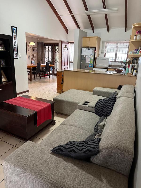 3 Bedroom Property for Sale in Cowies Hill KwaZulu-Natal