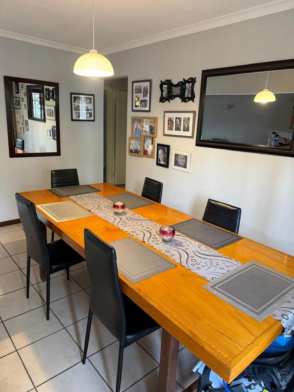 3 Bedroom Property for Sale in Cowies Hill KwaZulu-Natal