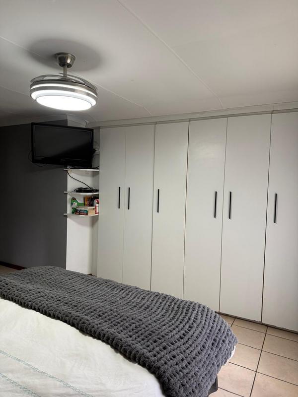 3 Bedroom Property for Sale in Cowies Hill KwaZulu-Natal