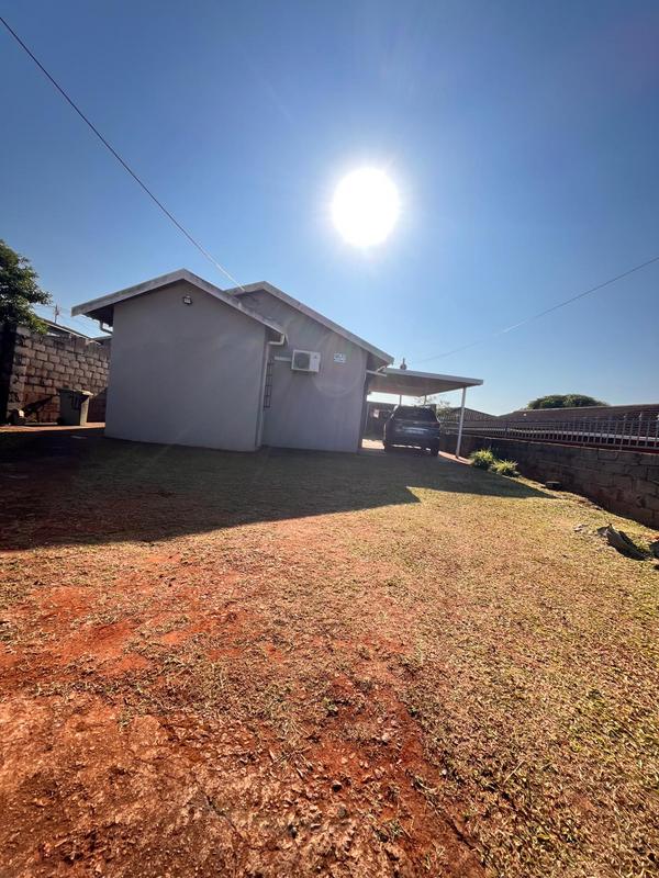 2 Bedroom Property for Sale in Umhlathuze KwaZulu-Natal