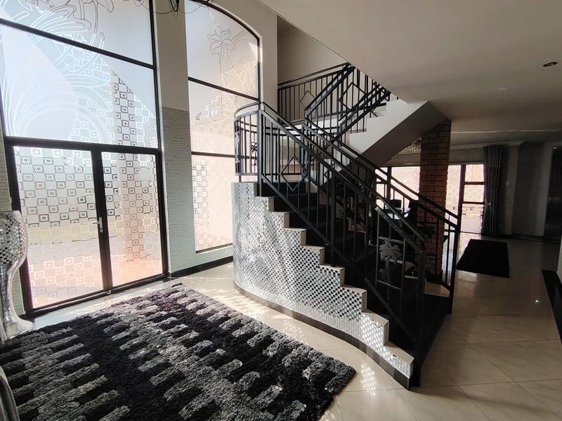 5 Bedroom Property for Sale in Somerset Park KwaZulu-Natal