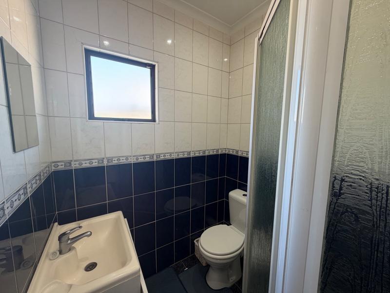 5 Bedroom Property for Sale in Somerset Park KwaZulu-Natal