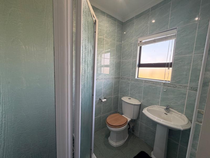 5 Bedroom Property for Sale in Somerset Park KwaZulu-Natal