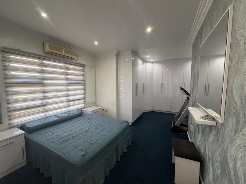 5 Bedroom Property for Sale in Somerset Park KwaZulu-Natal