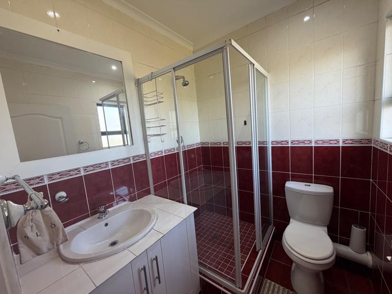 5 Bedroom Property for Sale in Somerset Park KwaZulu-Natal