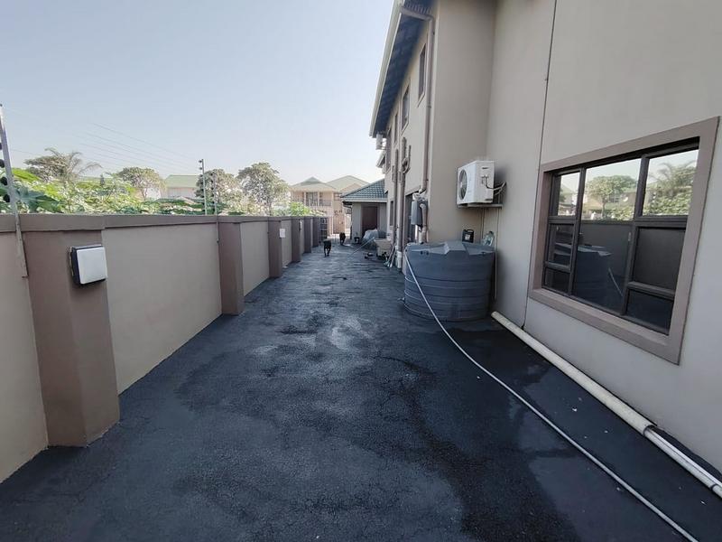 5 Bedroom Property for Sale in Somerset Park KwaZulu-Natal