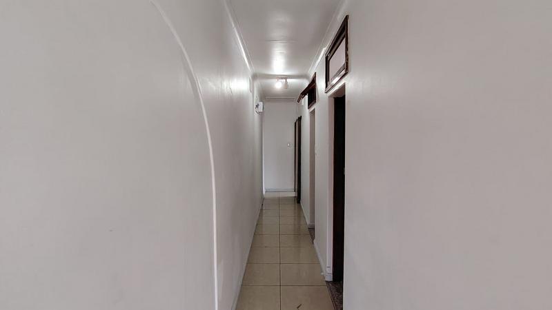 To Let Commercial Property for Rent in Malvern KwaZulu-Natal