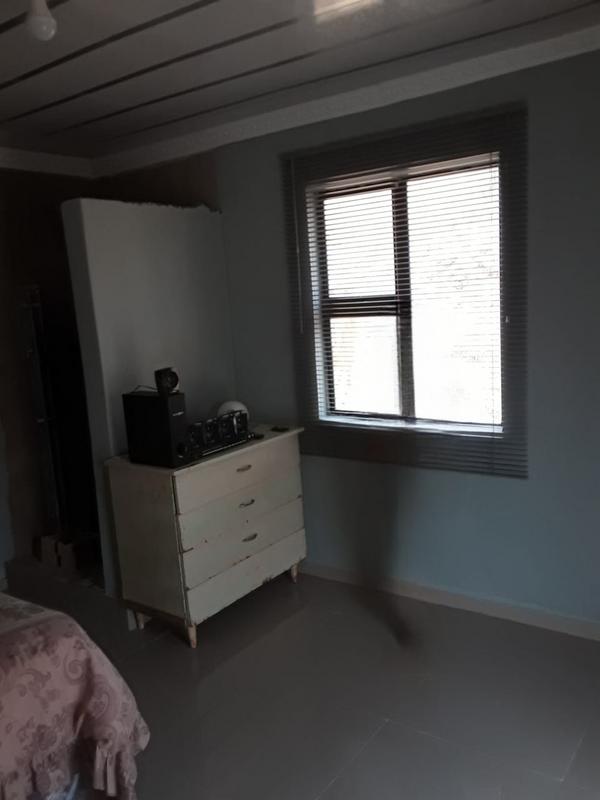 2 Bedroom Property for Sale in Amanzimtoti KwaZulu-Natal
