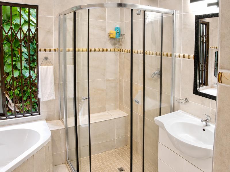 5 Bedroom Property for Sale in Shelly Beach KwaZulu-Natal