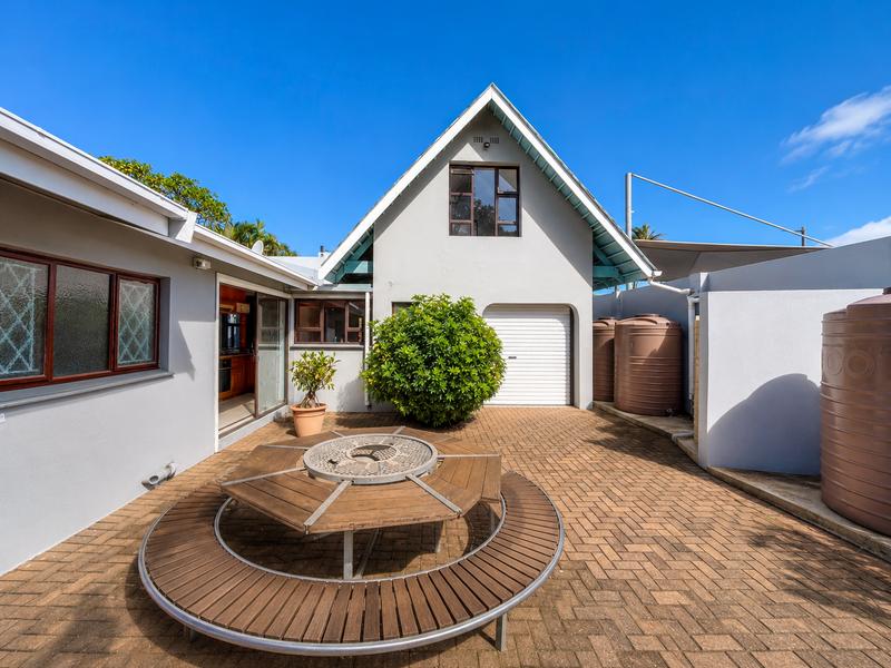 5 Bedroom Property for Sale in Shelly Beach KwaZulu-Natal