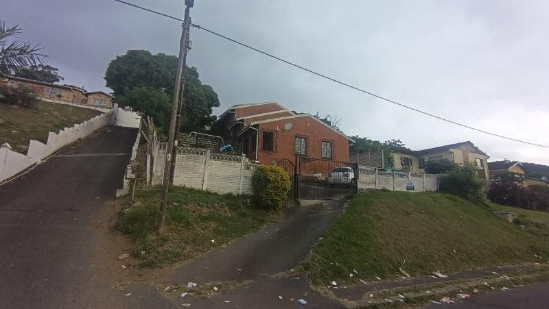 4 Bedroom Property for Sale in Kharwastan KwaZulu-Natal