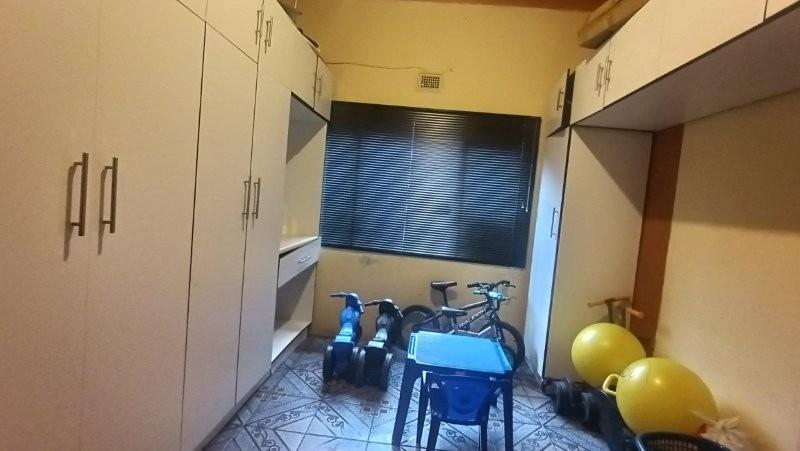 4 Bedroom Property for Sale in Kharwastan KwaZulu-Natal