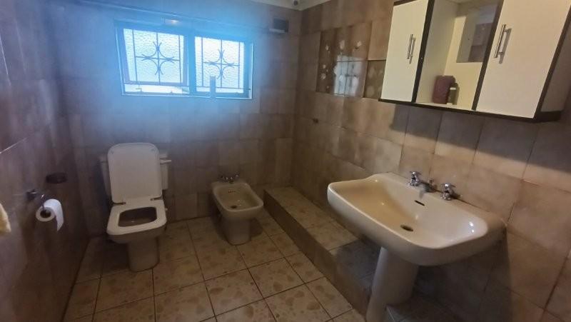 4 Bedroom Property for Sale in Kharwastan KwaZulu-Natal