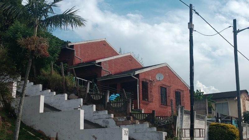 4 Bedroom Property for Sale in Kharwastan KwaZulu-Natal