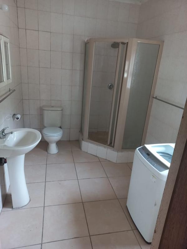 To Let 2 Bedroom Property for Rent in Durban North KwaZulu-Natal