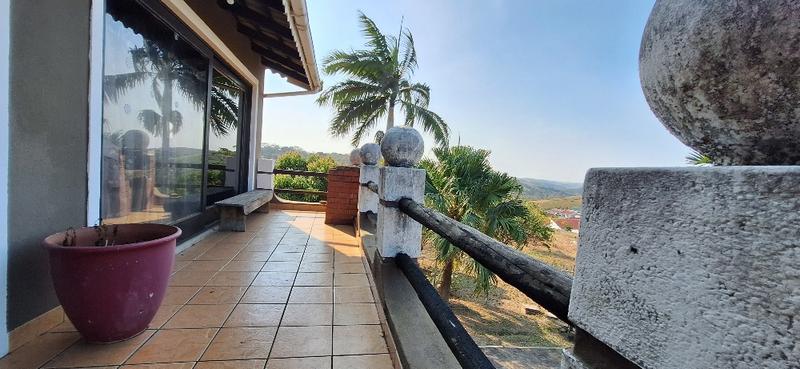 5 Bedroom Property for Sale in Umzinto KwaZulu-Natal