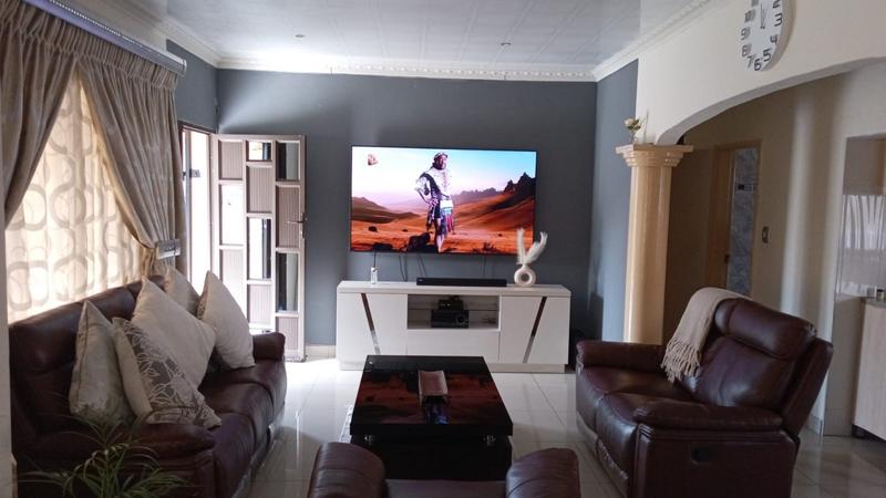 4 Bedroom Property for Sale in Ulundi KwaZulu-Natal