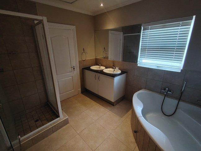 3 Bedroom Property for Sale in La Lucia KwaZulu-Natal