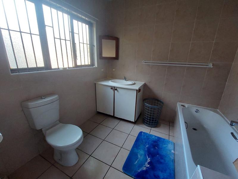 4 Bedroom Property for Sale in Uvongo KwaZulu-Natal