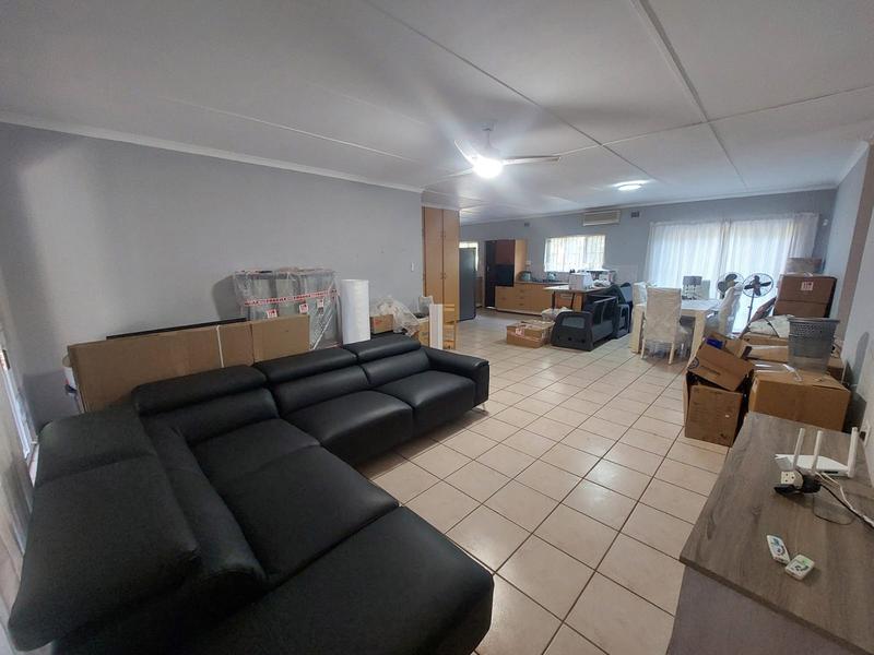4 Bedroom Property for Sale in Uvongo KwaZulu-Natal