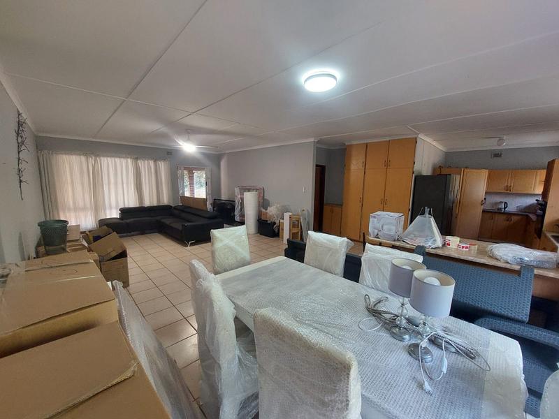 4 Bedroom Property for Sale in Uvongo KwaZulu-Natal