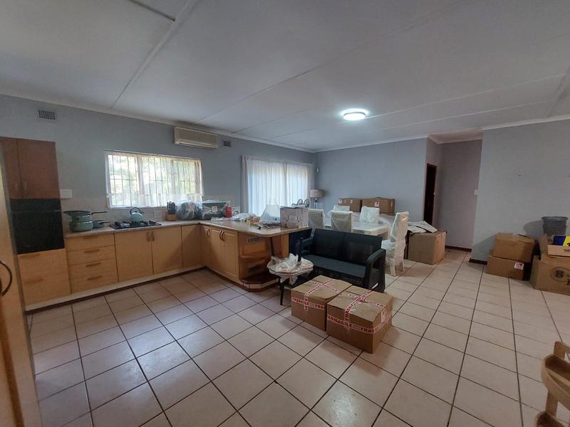 4 Bedroom Property for Sale in Uvongo KwaZulu-Natal