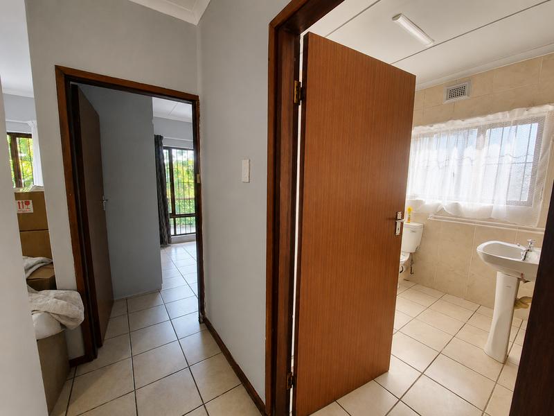 4 Bedroom Property for Sale in Uvongo KwaZulu-Natal
