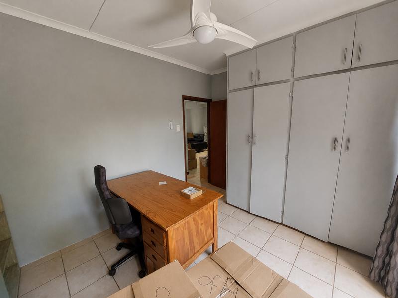 4 Bedroom Property for Sale in Uvongo KwaZulu-Natal