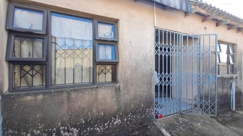 To Let 2 Bedroom Property for Rent in Umlazi KwaZulu-Natal