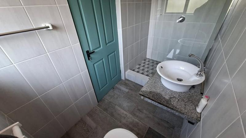 To Let 3 Bedroom Property for Rent in Bothas Hill KwaZulu-Natal