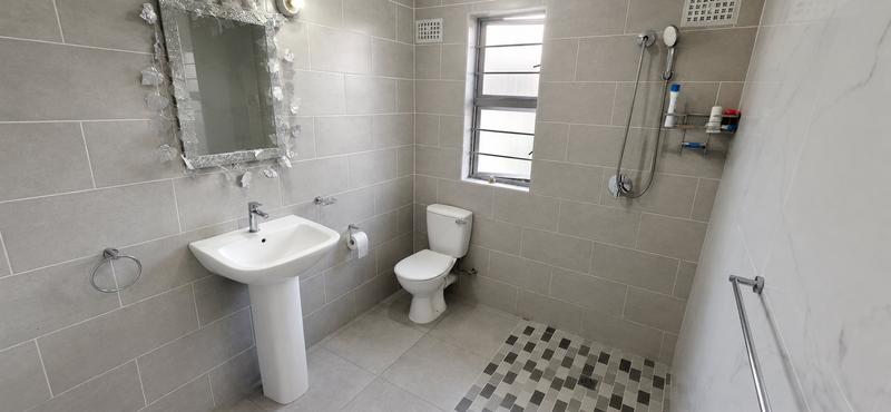 5 Bedroom Property for Sale in Shallcross KwaZulu-Natal