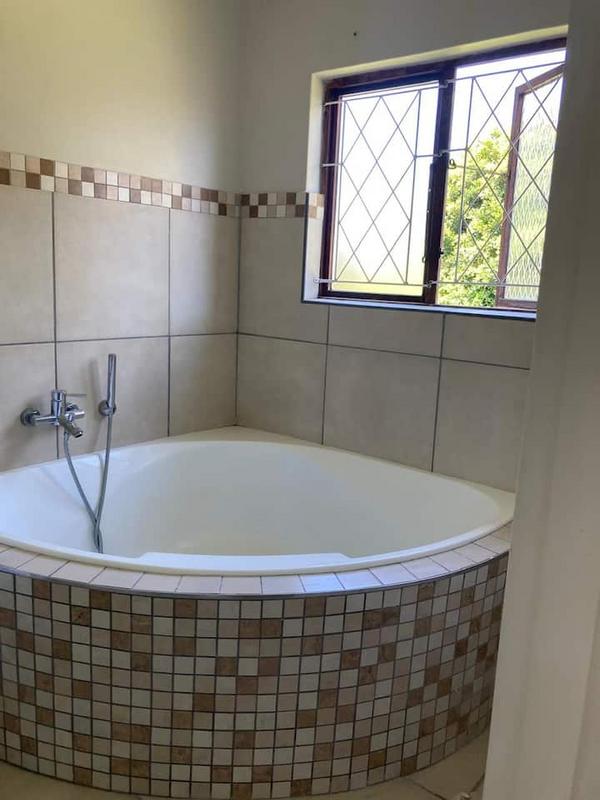 4 Bedroom Property for Sale in Scottburgh South KwaZulu-Natal