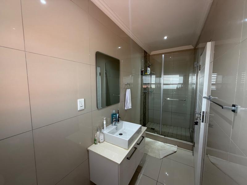 4 Bedroom Property for Sale in Izinga KwaZulu-Natal