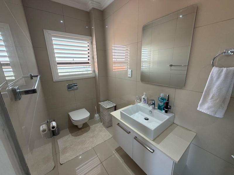 4 Bedroom Property for Sale in Izinga KwaZulu-Natal
