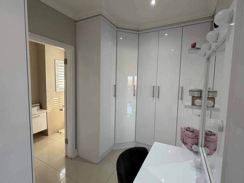 4 Bedroom Property for Sale in Izinga KwaZulu-Natal