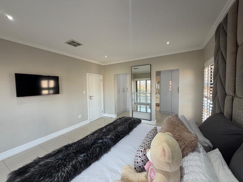 4 Bedroom Property for Sale in Izinga KwaZulu-Natal