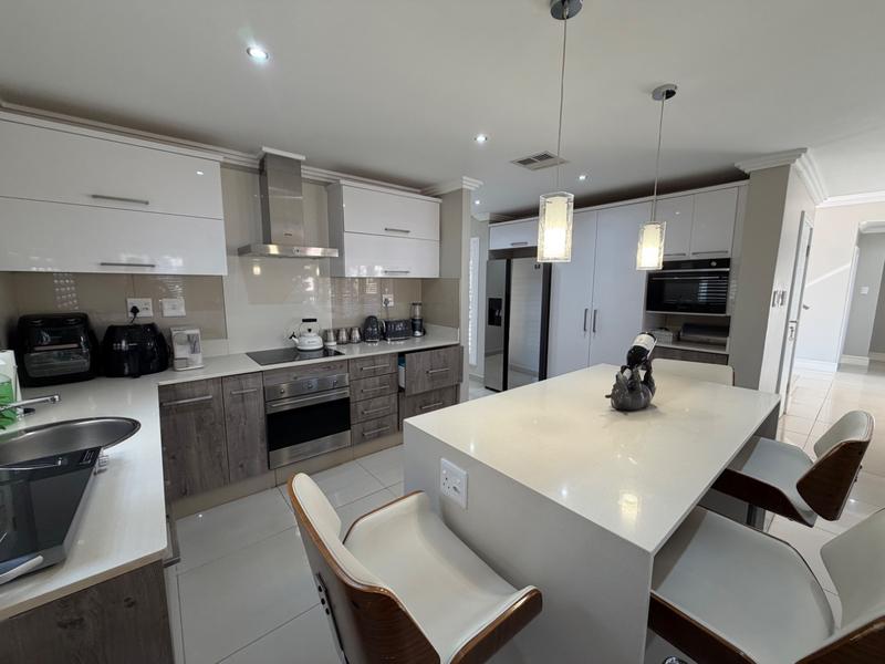 4 Bedroom Property for Sale in Izinga KwaZulu-Natal