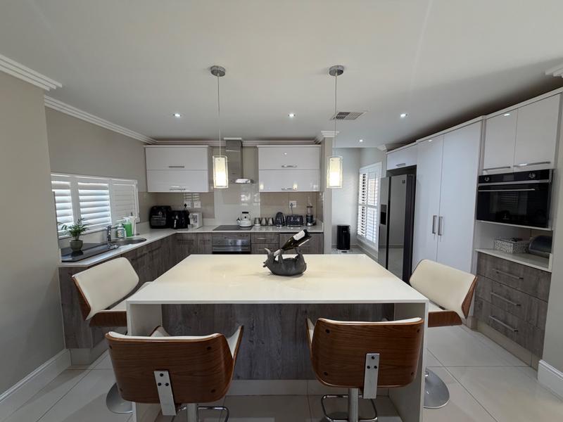4 Bedroom Property for Sale in Izinga KwaZulu-Natal