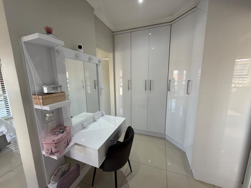 4 Bedroom Property for Sale in Izinga KwaZulu-Natal