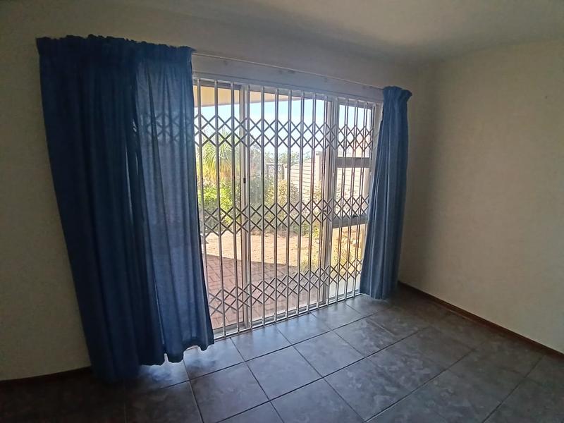 2 Bedroom Property for Sale in Margate Beach KwaZulu-Natal