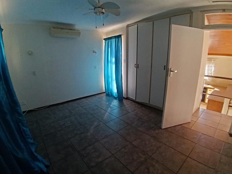 2 Bedroom Property for Sale in Margate Beach KwaZulu-Natal