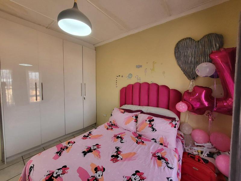 To Let 2 Bedroom Property for Rent in La Mercy KwaZulu-Natal