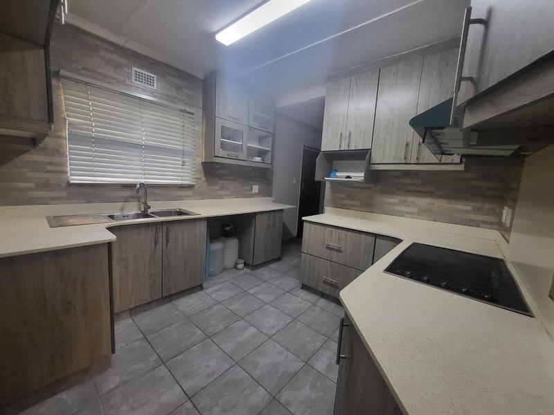 2 Bedroom Property for Sale in Dawncrest KwaZulu-Natal